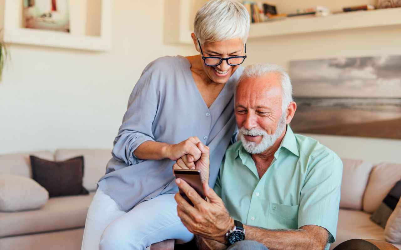 Rząd odwiedzi każdy dom emerytów i osób otrzymujących emeryturę, aby wstrzymać wypłatę świadczeń tym, którzy nie zakończyli tej procedury.