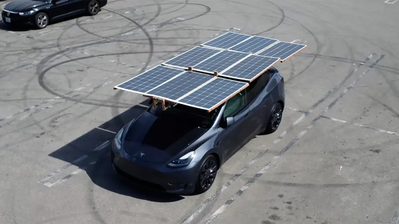 Instalacja paneli słonecznych w samochodzie elektrycznym wydaje się być rozwiązaniem bez wad: jednak rzeczywisty wzrost zasięgu powoduje prawdziwe rozczarowanie.