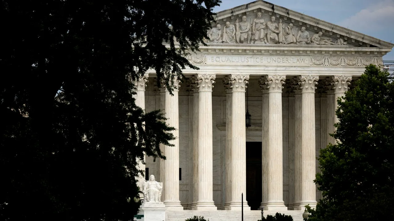 Sąd wydaje orzeczenie na korzyść nastolatków i postanawia, że 14-latkowie mogą zostać „uwolnieni” od opieki i „kontroli” swoich rodziców.