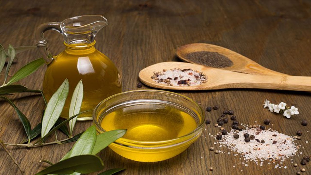 Czarny pieprz i oliwa z oliwek zwiększają wartość odżywczą produktów.
