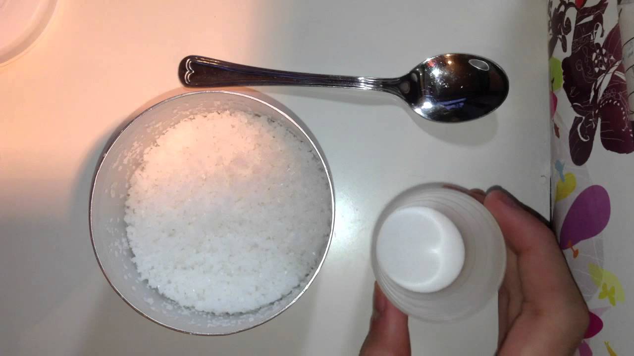 Mieszanka sody oczyszczonej, nadtlenku wodoru i białego mydła: do czego służy i jak ją stosować.